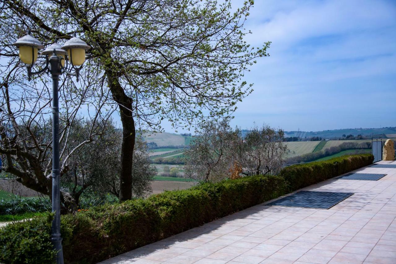 Agriturismo Vallelunga Анкона Экстерьер фото